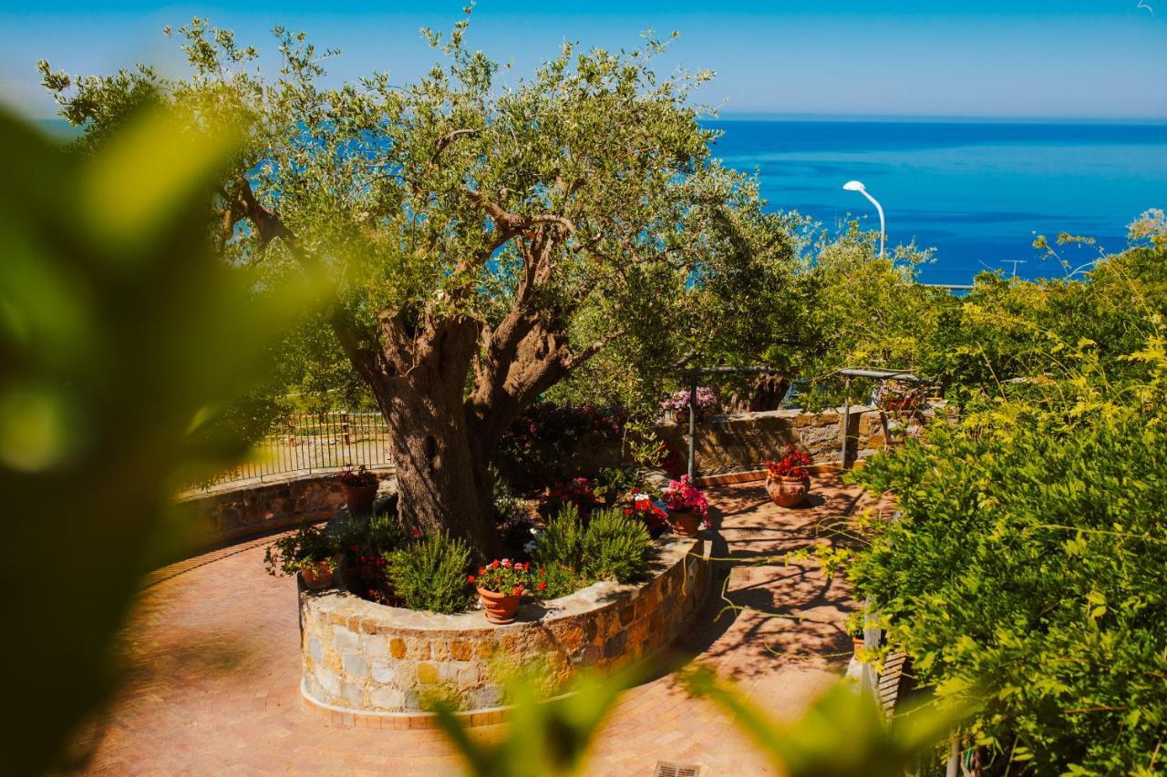 Residenza Golfo Degli Ulivi Apart otel Caprioli Dış mekan fotoğraf